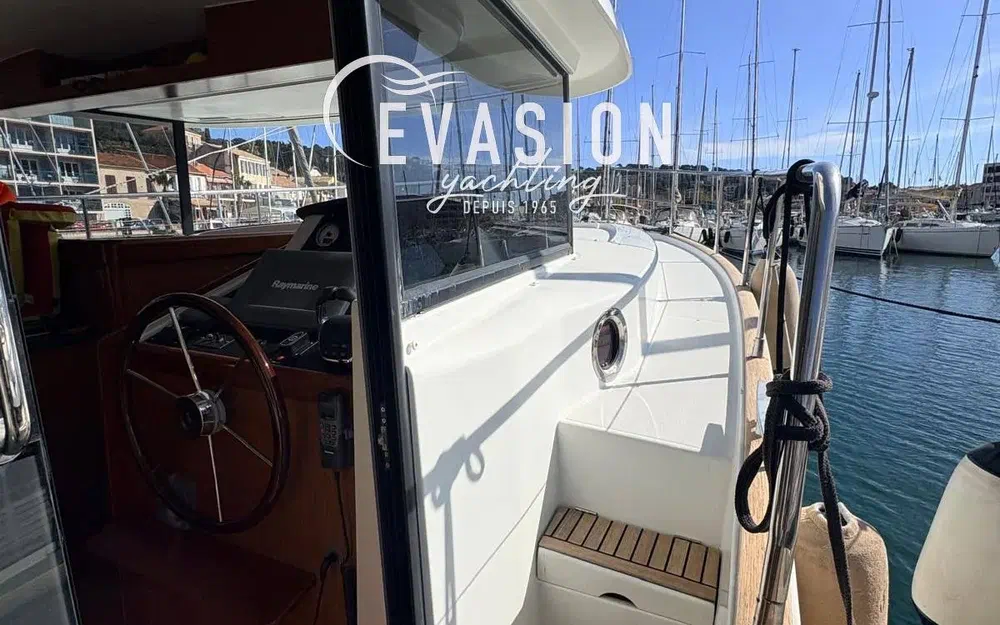 slider 3 Beneteau Swift Trawler 44