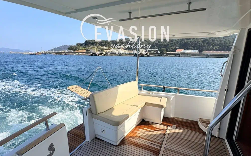 slider 7 Beneteau Swift Trawler 44