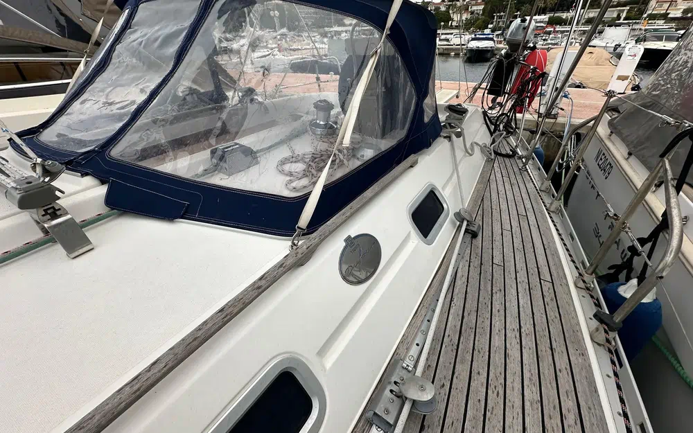 slider 9 Dufour 41 Classic