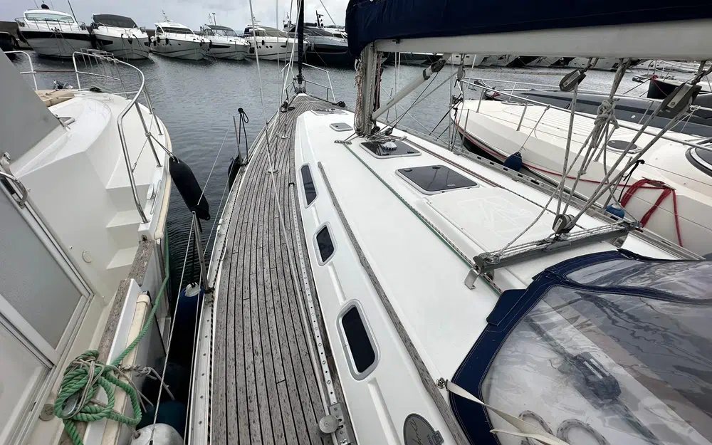 slider 12 Dufour 41 Classic