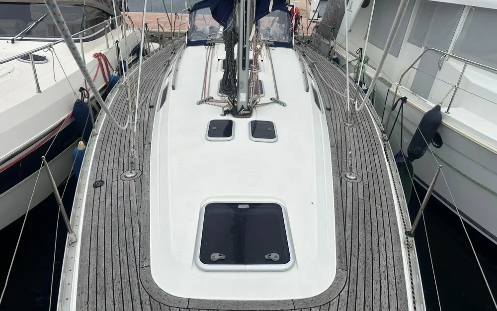 slider 13 Dufour 41 Classic