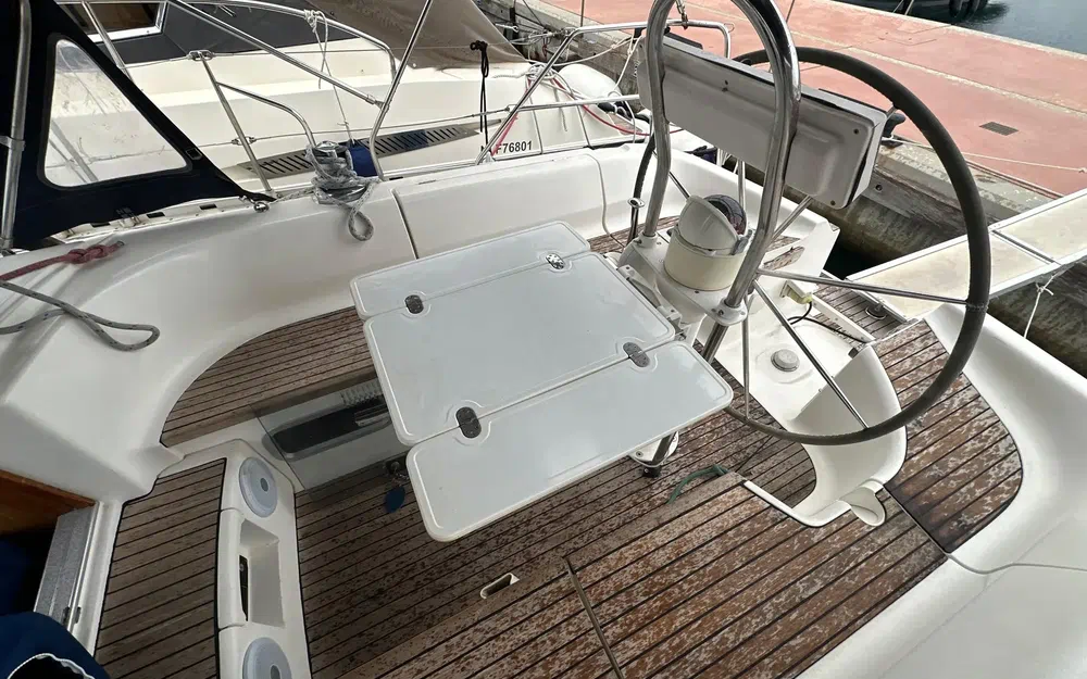 slider 19 Dufour 41 Classic