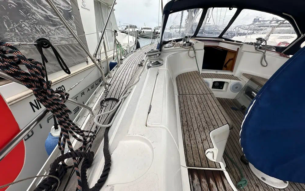 slider 20 Dufour 41 Classic