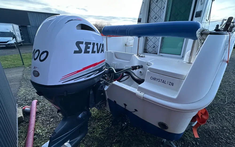 slider 9 Beneteau Antares 620 Fishing