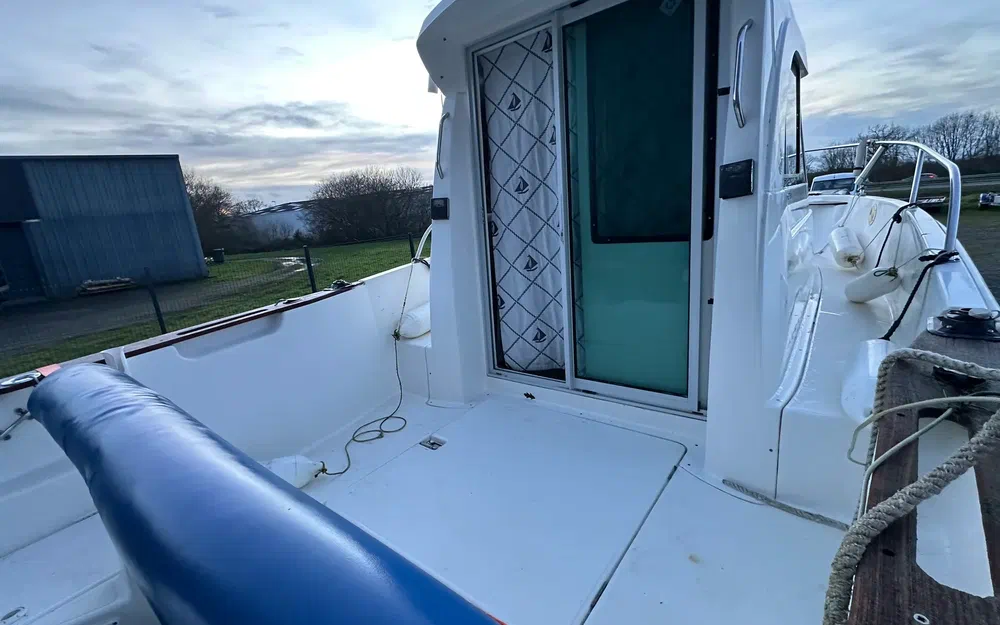 slider 5 Beneteau Antares 620 Fishing