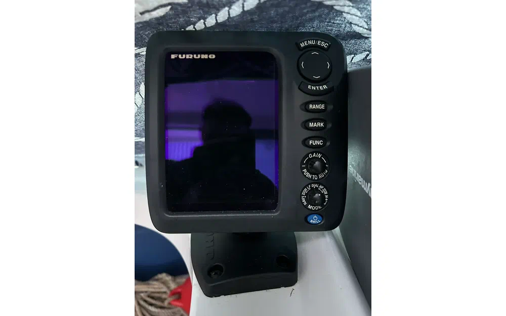 slider 14 Beneteau Antares 620 Fishing