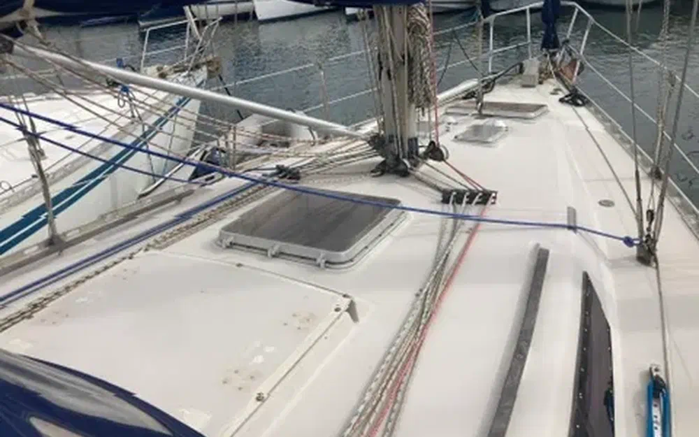 slider 9 Beneteau First 35