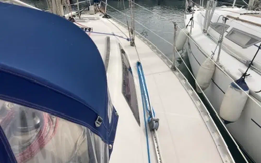 slider 17 Beneteau First 35