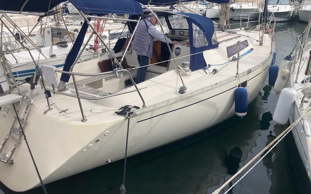 slider 1 Beneteau First 35