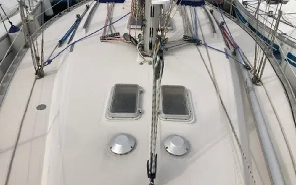 slider 6 Beneteau First 35