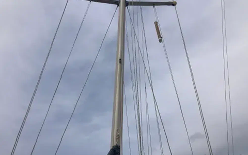 slider 13 Beneteau First 35