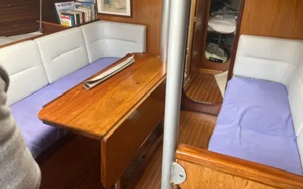 slider 21 Beneteau First 35