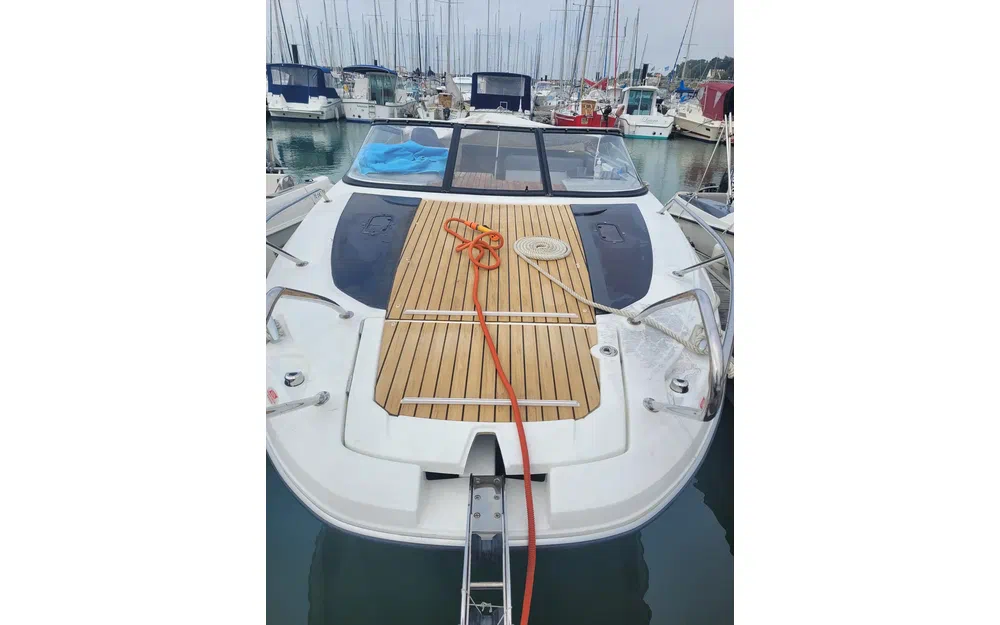 slider 1 Jeanneau Cap Camarat 7.5 DC Serie 2