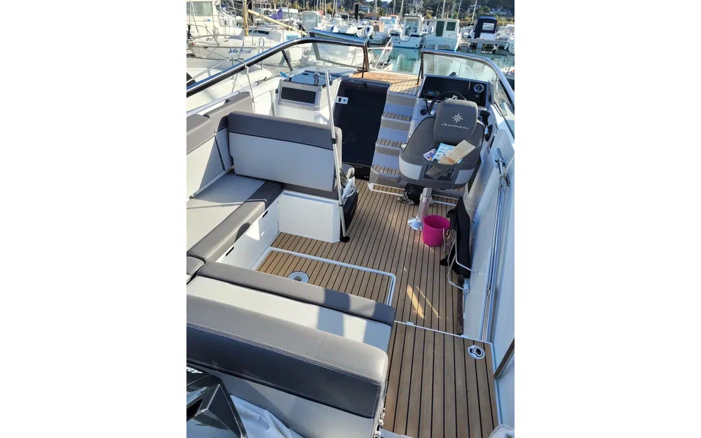 slider 2 Jeanneau Cap Camarat 7.5 DC Serie 2