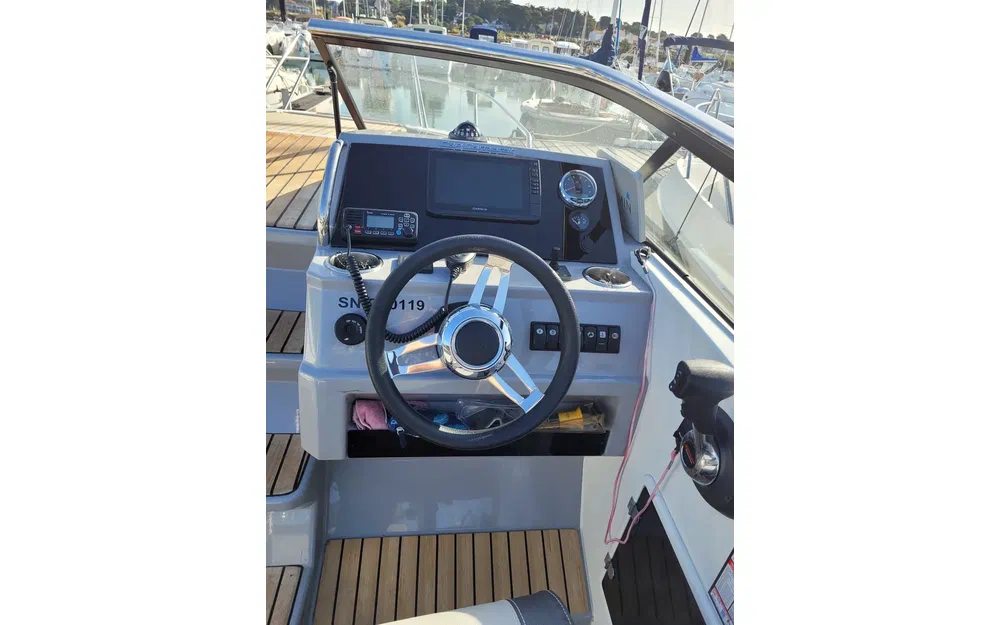 slider 7 Jeanneau Cap Camarat 7.5 DC Serie 2