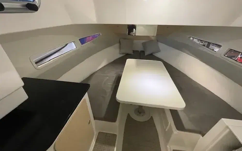 slider 6 Pacific Craft 700 SC