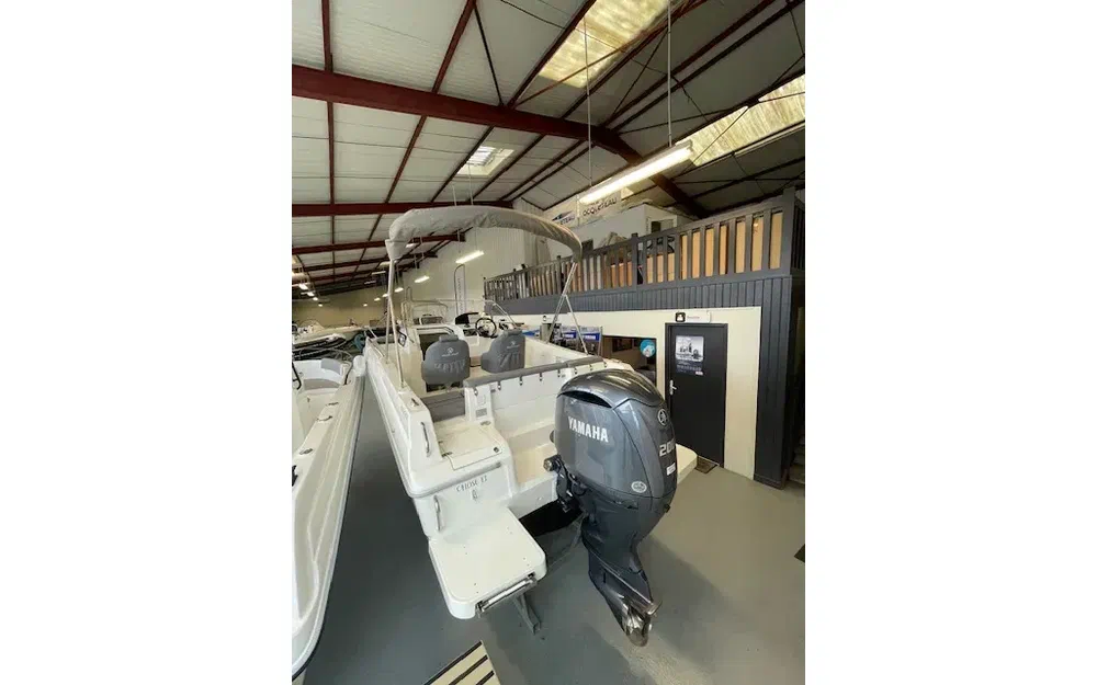 slider 7 Pacific Craft 700 SC