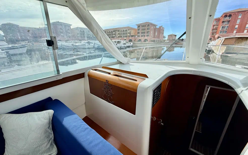 slider 8 Beneteau Antares Serie 9