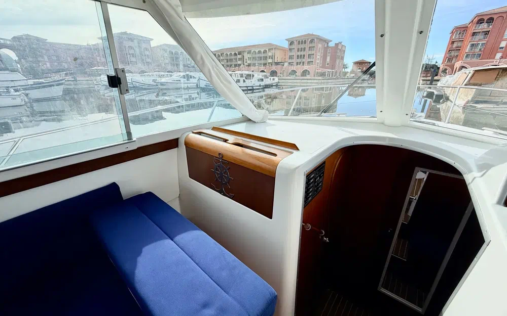 slider 9 Beneteau Antares Serie 9