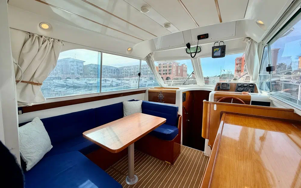 slider 2 Beneteau Antares Serie 9