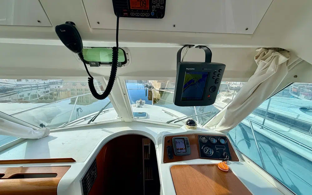 slider 7 Beneteau Antares Serie 9