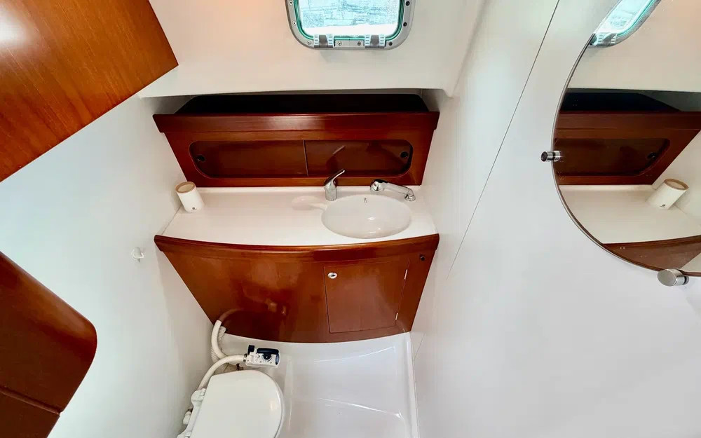 slider 14 Beneteau Antares Serie 9