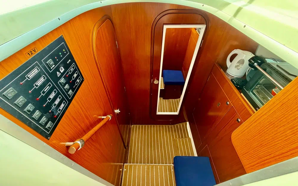 slider 10 Beneteau Antares Serie 9