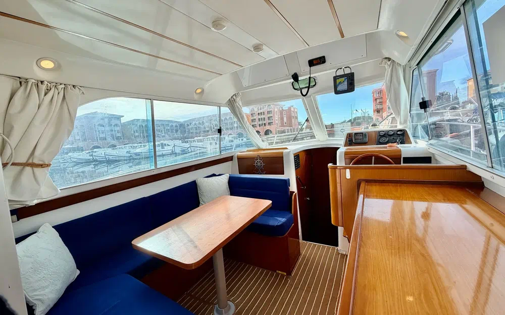 slider 1 Beneteau Antares Serie 9