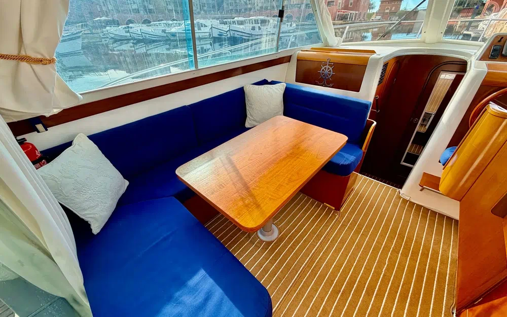 slider 3 Beneteau Antares Serie 9