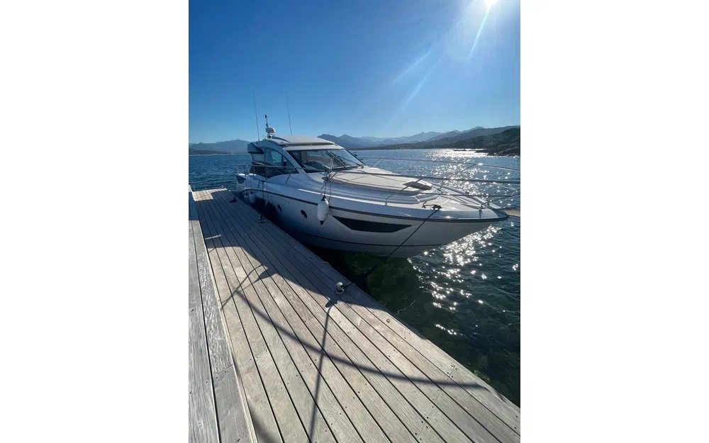 slider 2 Beneteau Gran Turismo 50