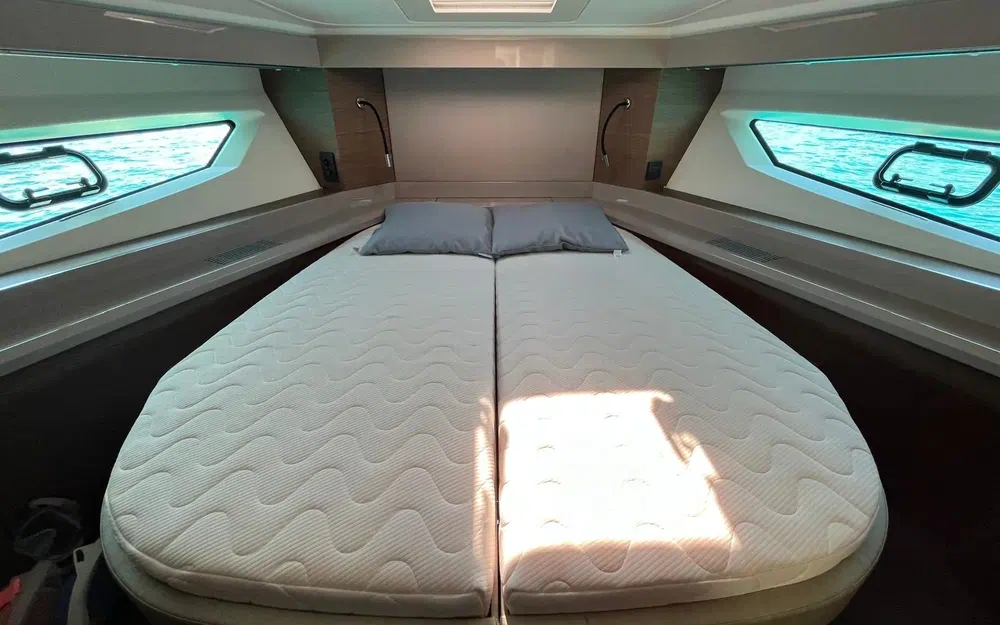 slider 5 Beneteau Gran Turismo 50