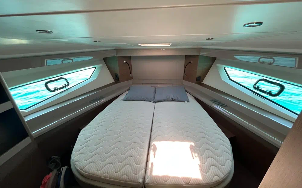 slider 6 Beneteau Gran Turismo 50