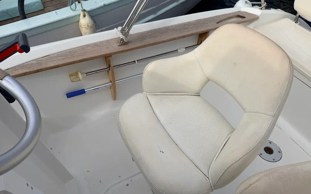 slider 13 Sessa Marine Key Largo 20 Deck