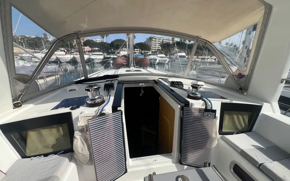 slider 17 Beneteau Oceanis 45