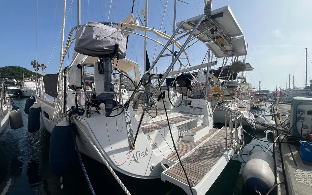 slider 1 Beneteau Oceanis 45