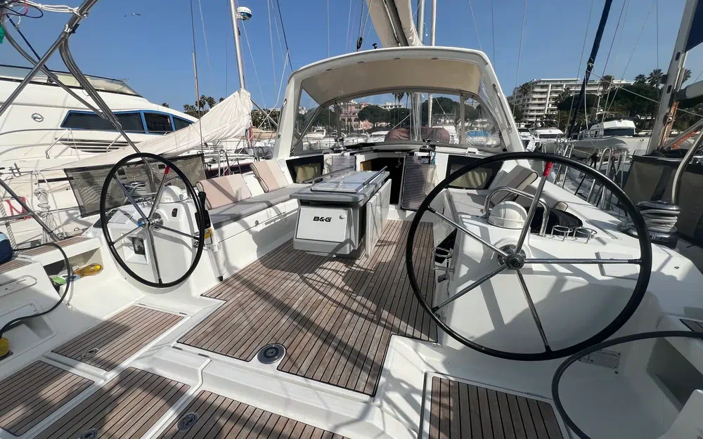slider 3 Beneteau Oceanis 45