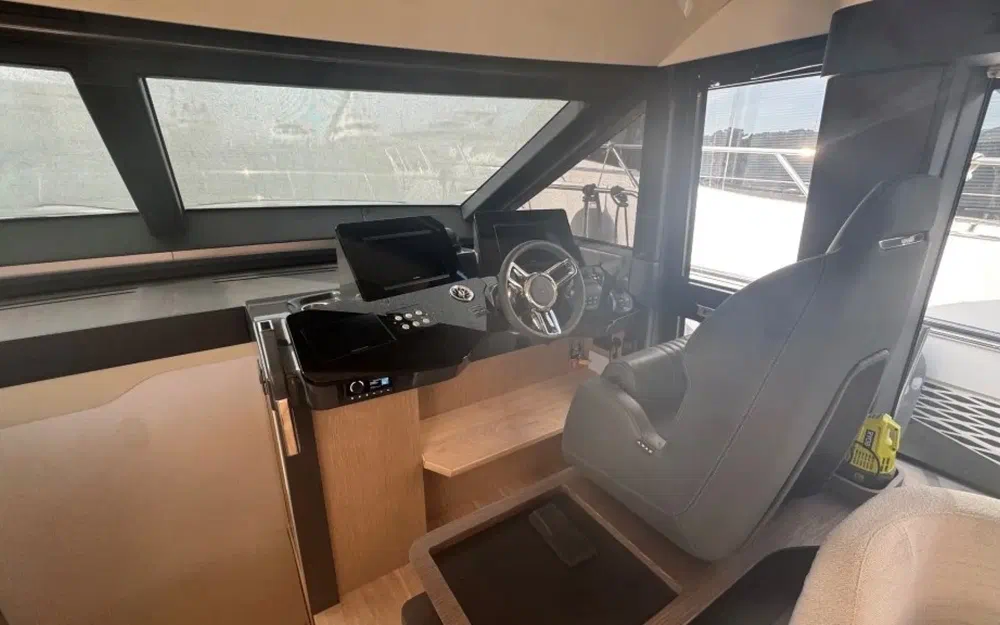 slider 9 Absolute 52 Fly