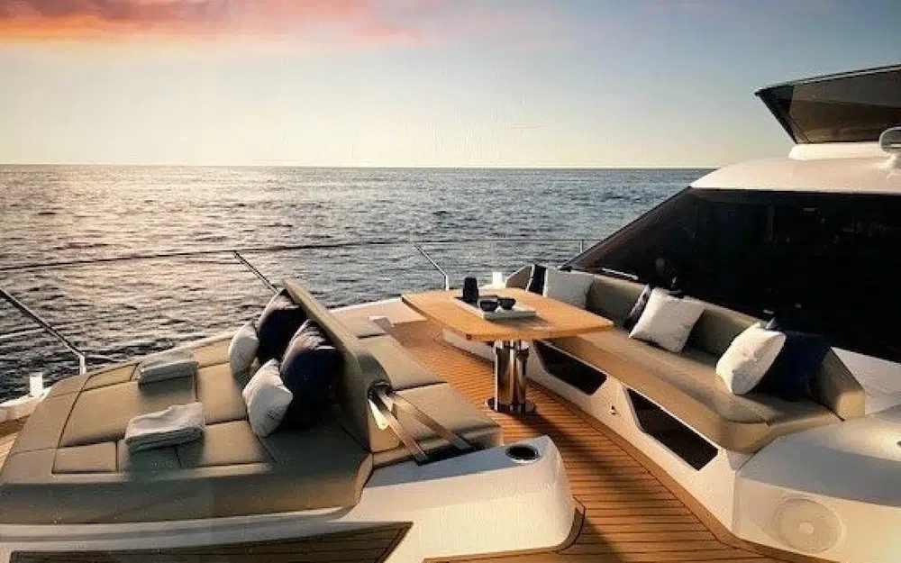 slider 1 Absolute 52 Fly