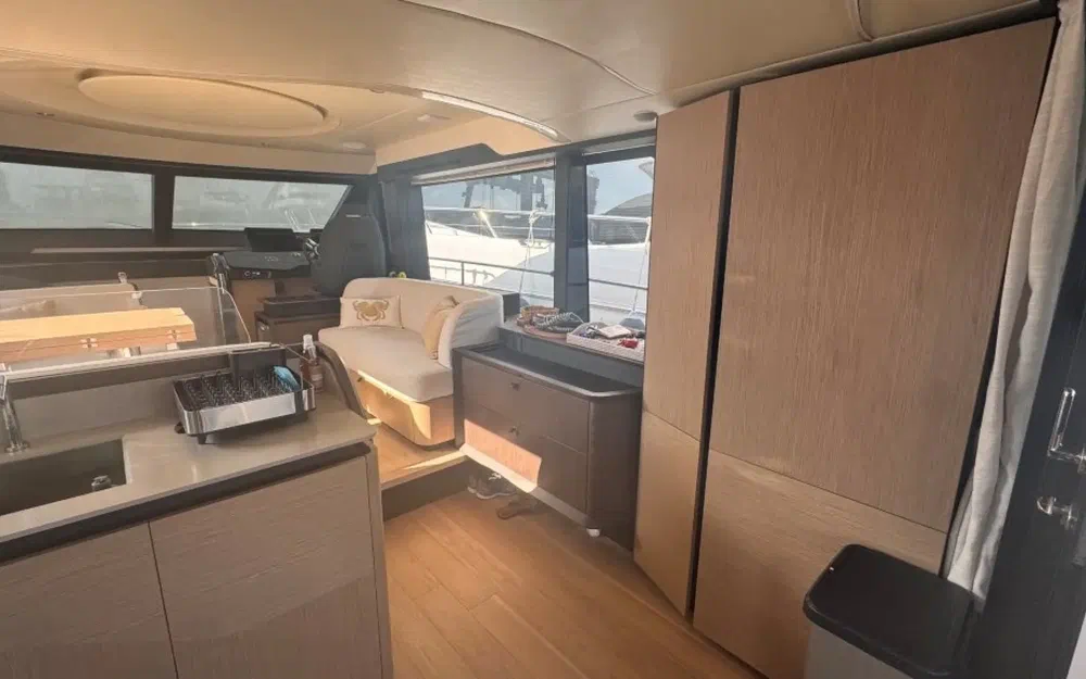 slider 7 Absolute 52 Fly