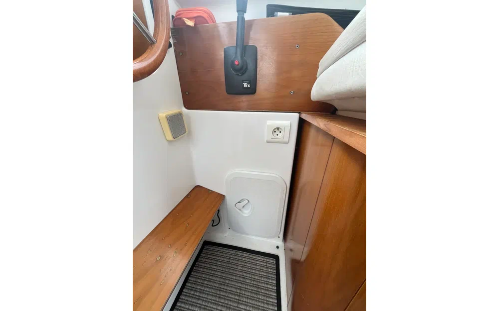 slider 17 Beneteau Antares 7.60