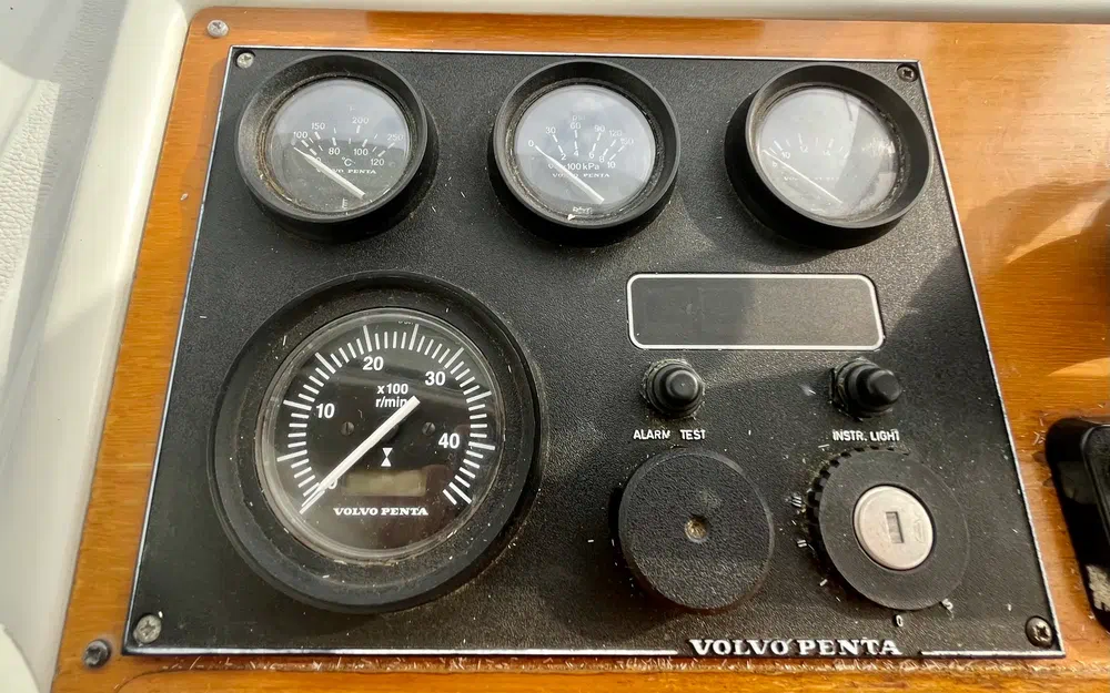 slider 22 Beneteau Antares 7.60