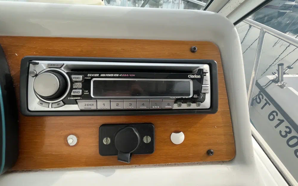 slider 23 Beneteau Antares 7.60