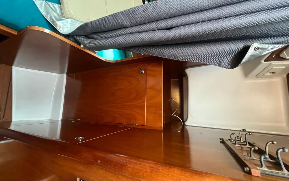 slider 26 Beneteau Antares 7.60