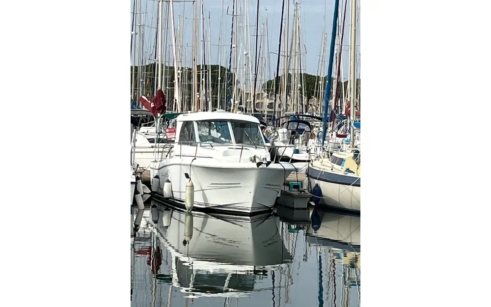 slider 9 Beneteau Antares 7.60