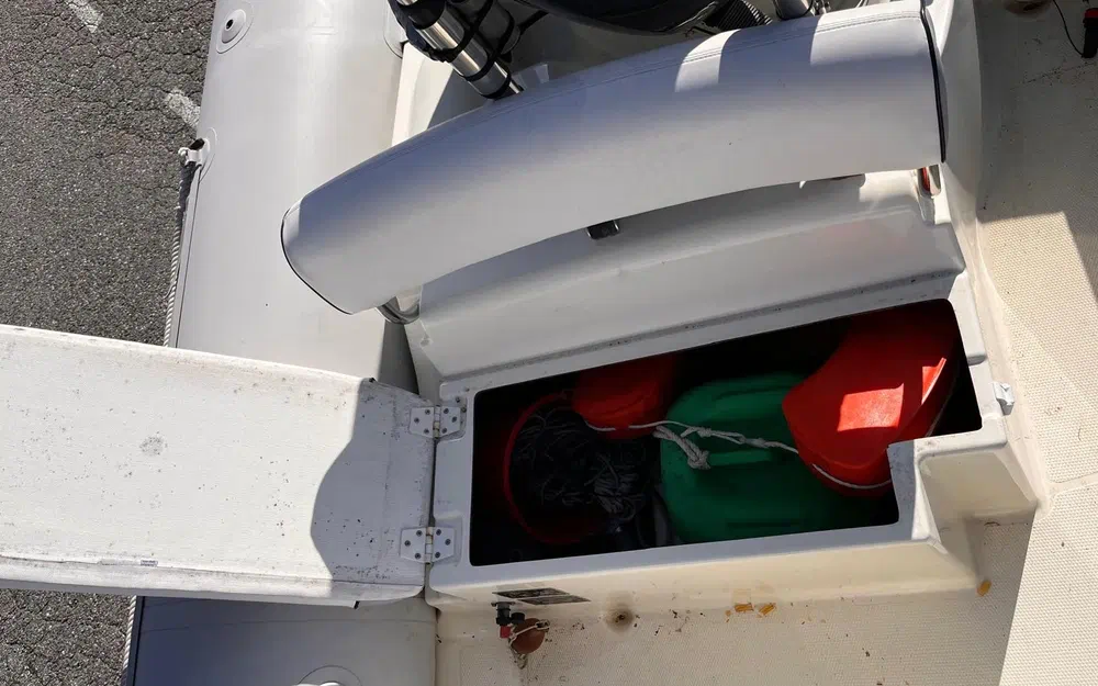 slider 9 Bombard Explorer 640 SB