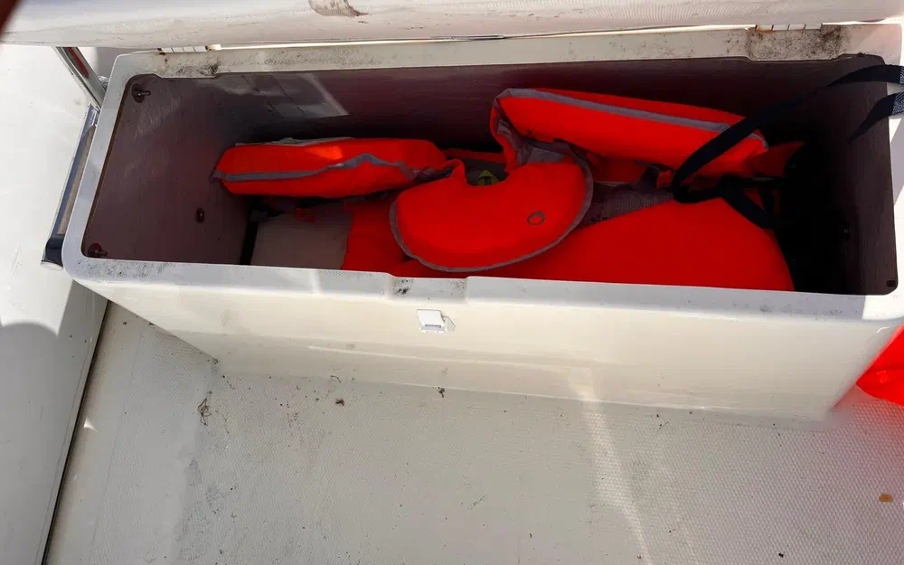 slider 8 Bombard Explorer 640 SB