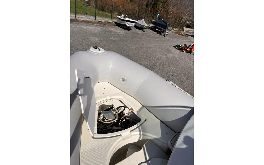 slider 4 Bombard Explorer 640 SB