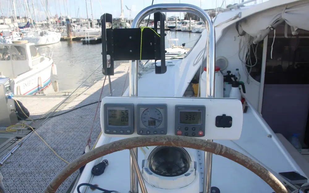 slider 1 Nautitech 40