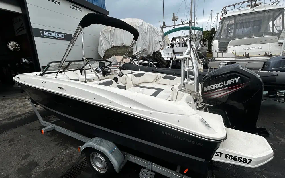 slider 0 Bayliner E6