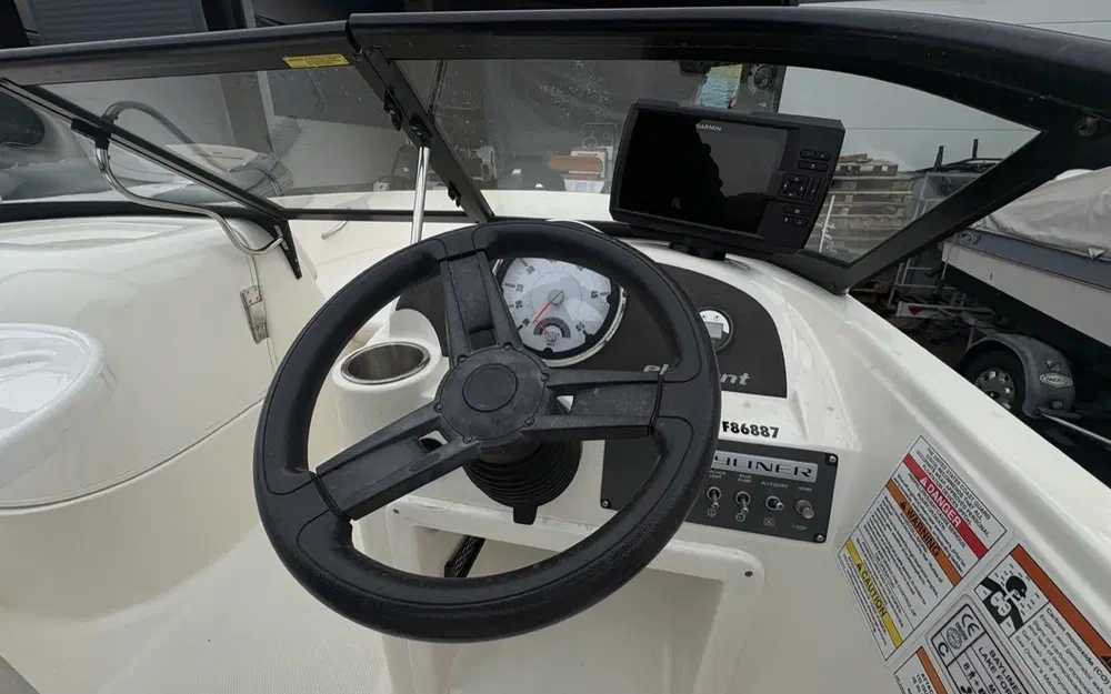 slider 6 Bayliner E6